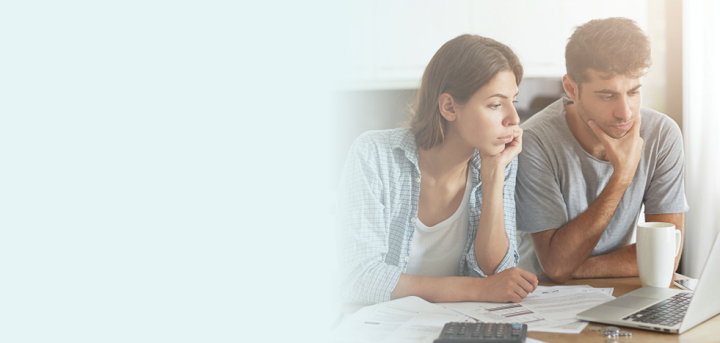 Fragebögen werden ausgefüllt